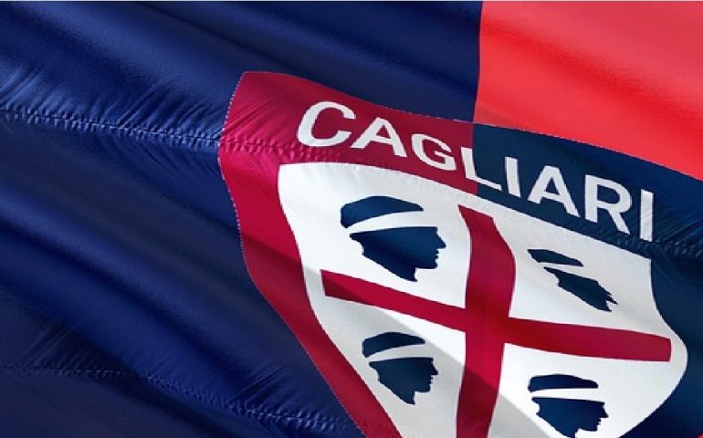 Il Cagliari calcio combatte il razzismo nello stadio con ...