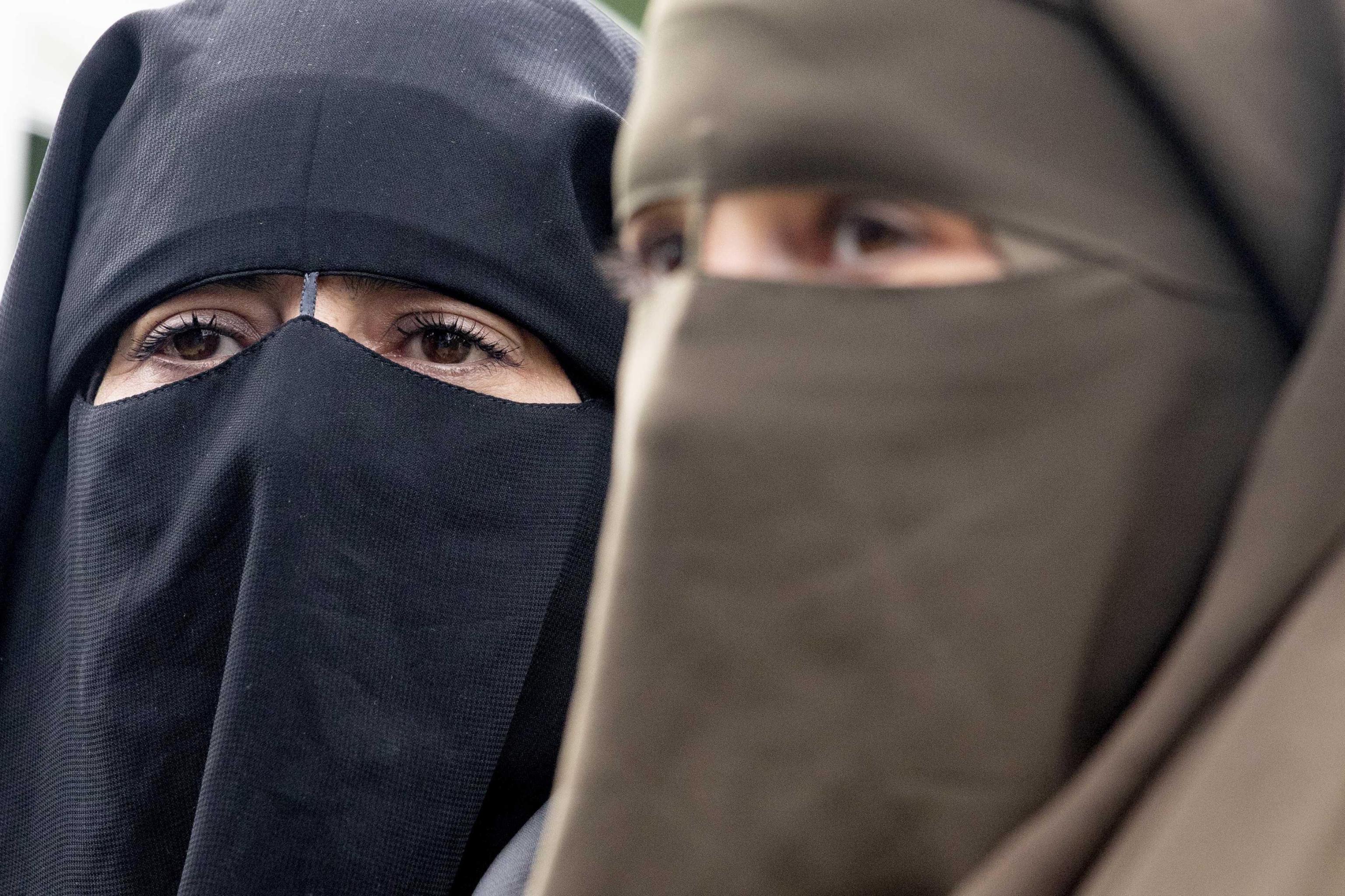 Afghanistan I Talebani Impongono Il Ritorno Del Burqa Nei Territori Conquistati Open