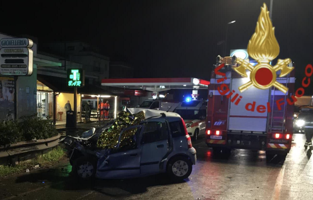 Incidente A Tivoli, Muoiono Due Ventenni In Un Frontale Con Un Autobus ...