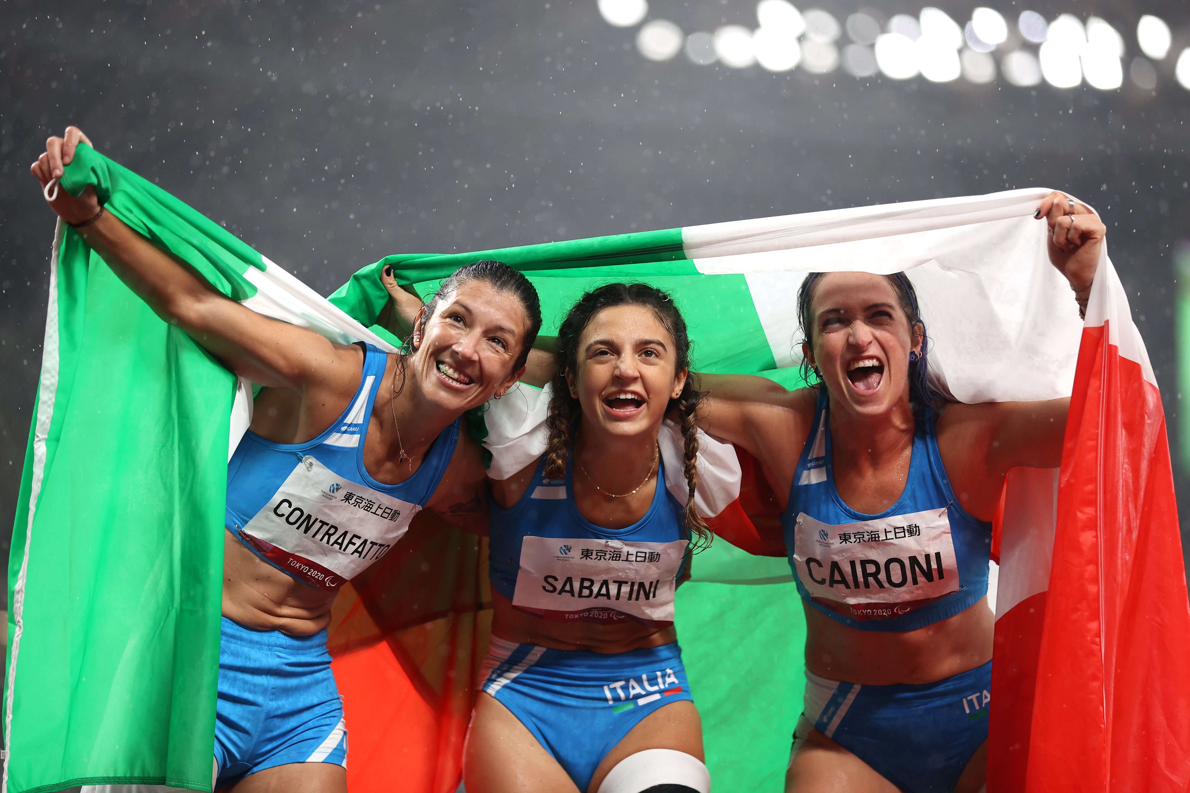 Tokyo 2020, historic en plein at the Paralympics: Italian first, second and third in the 100 meters